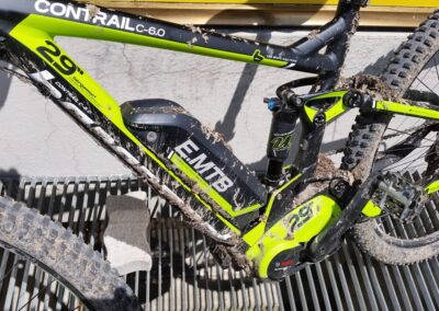 Verdrecktes E Bike Fully